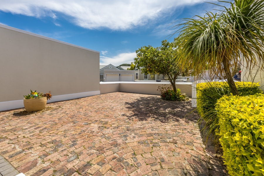 3 Bedroom Property for Sale in Zevenzicht Western Cape